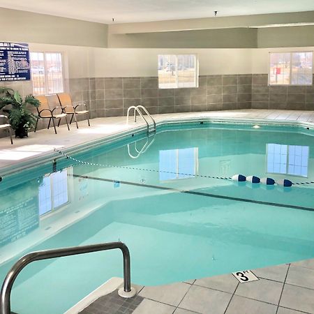 Red Roof Inn & Suites Omaha - Council Bluffs Bagian luar foto