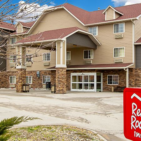Red Roof Inn & Suites Omaha - Council Bluffs Bagian luar foto
