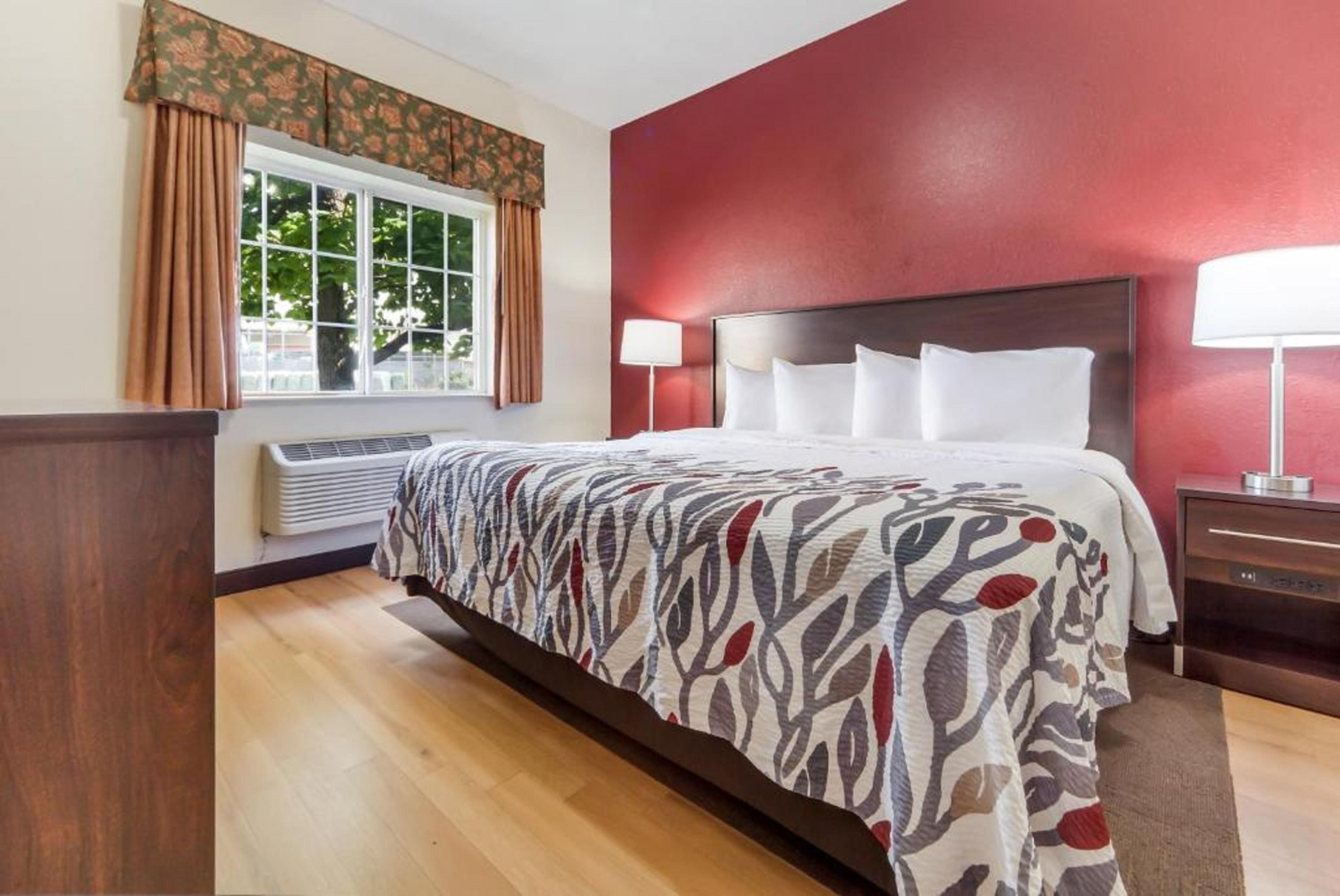 Red Roof Inn & Suites Omaha - Council Bluffs Bagian luar foto