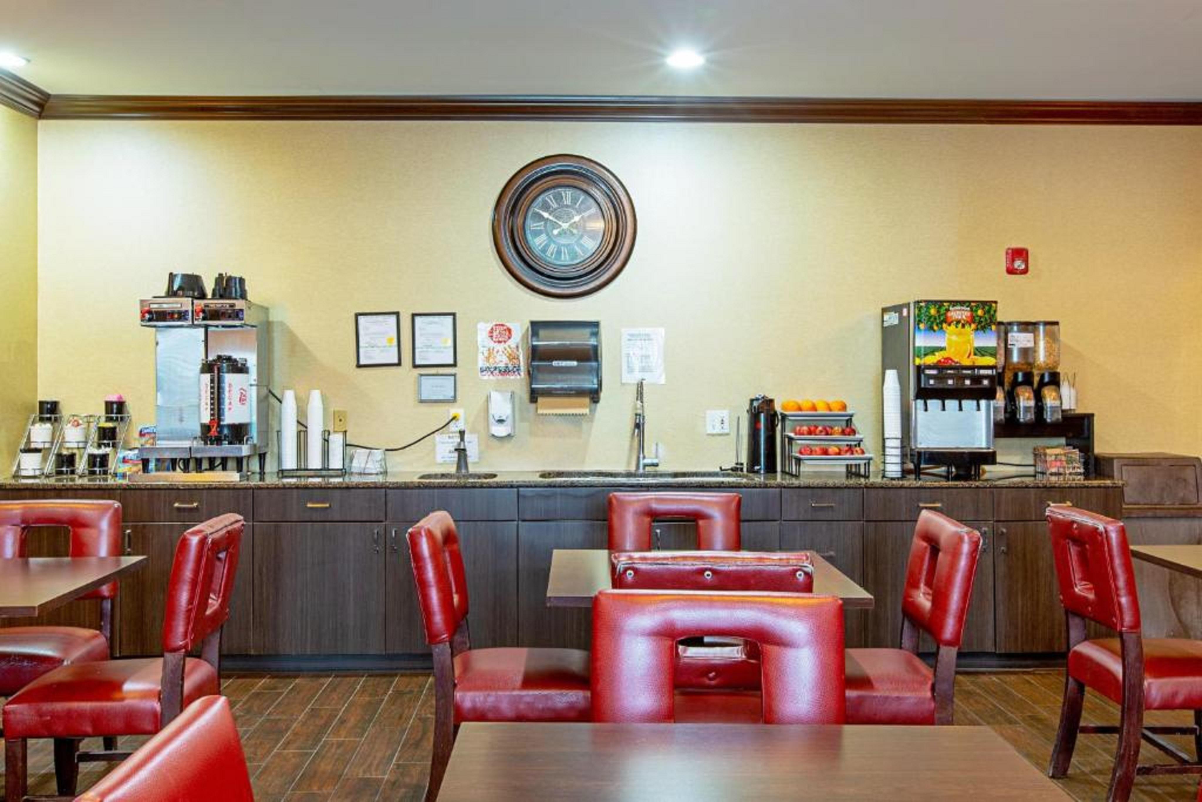 Red Roof Inn & Suites Omaha - Council Bluffs Bagian luar foto
