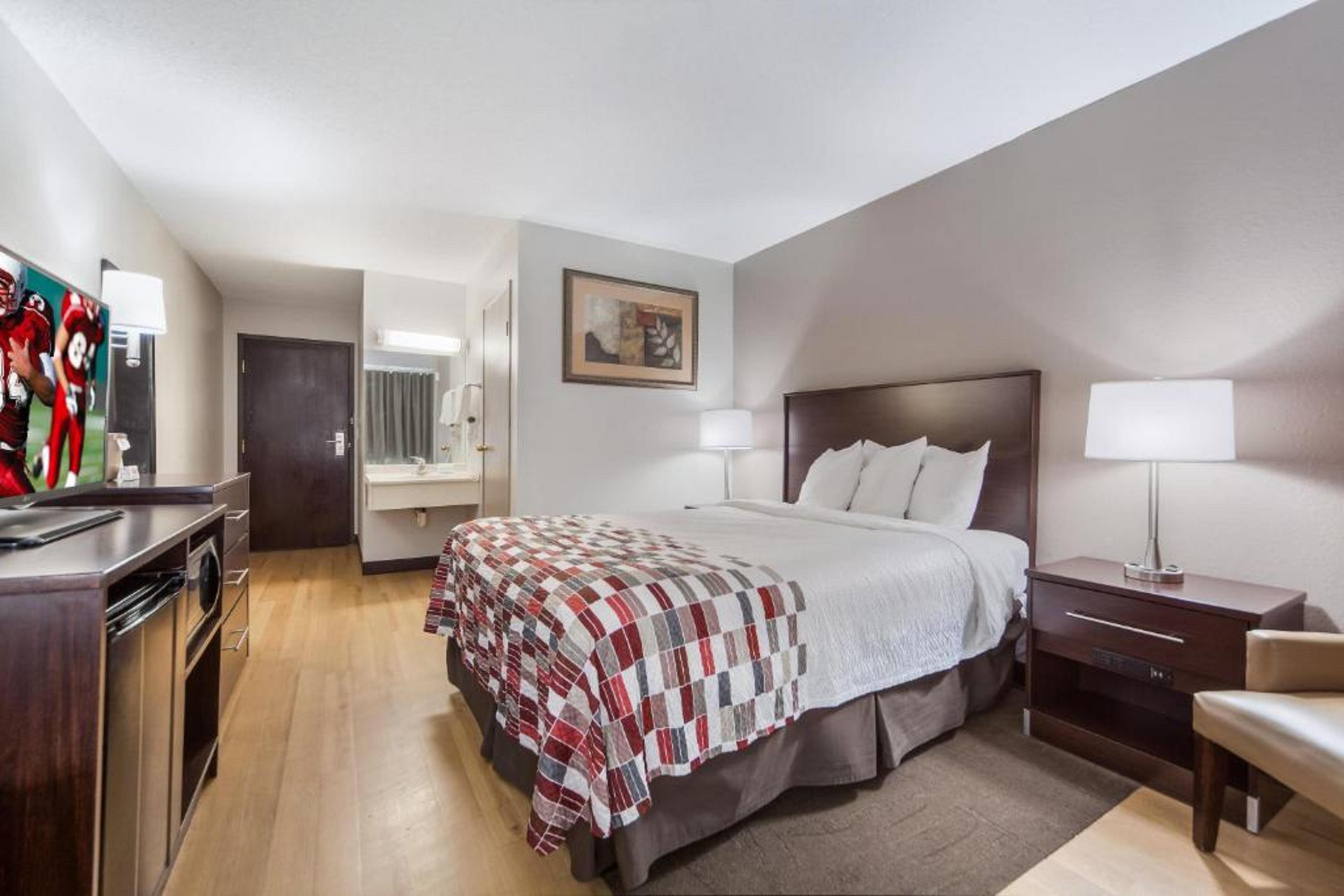 Red Roof Inn & Suites Omaha - Council Bluffs Bagian luar foto