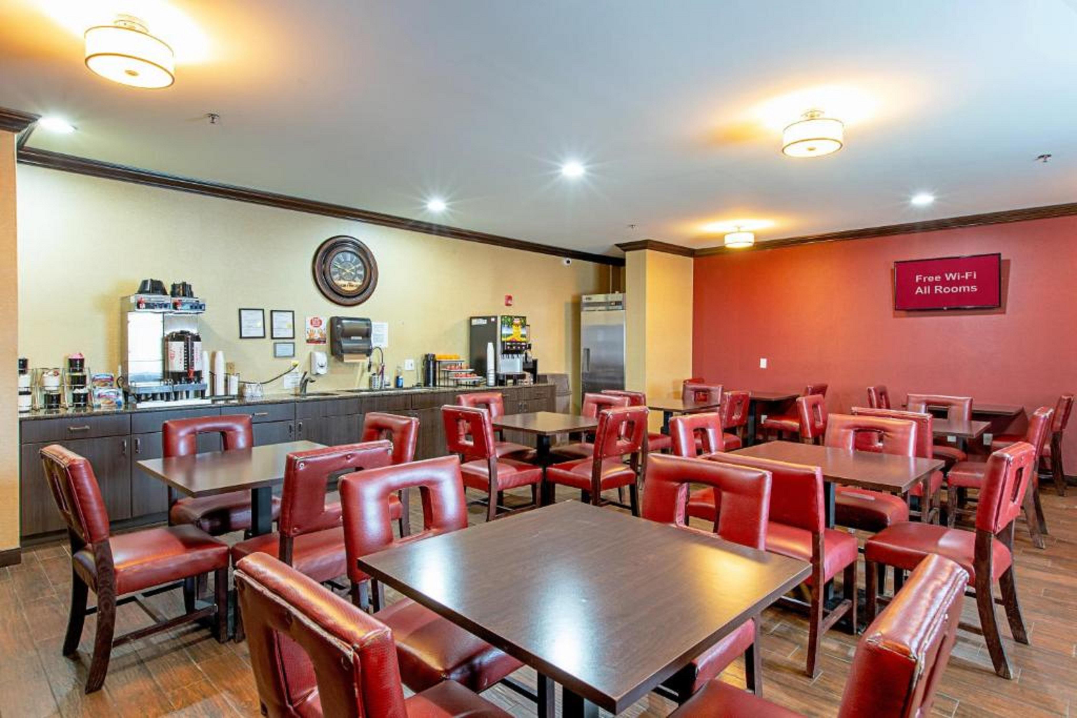 Red Roof Inn & Suites Omaha - Council Bluffs Bagian luar foto