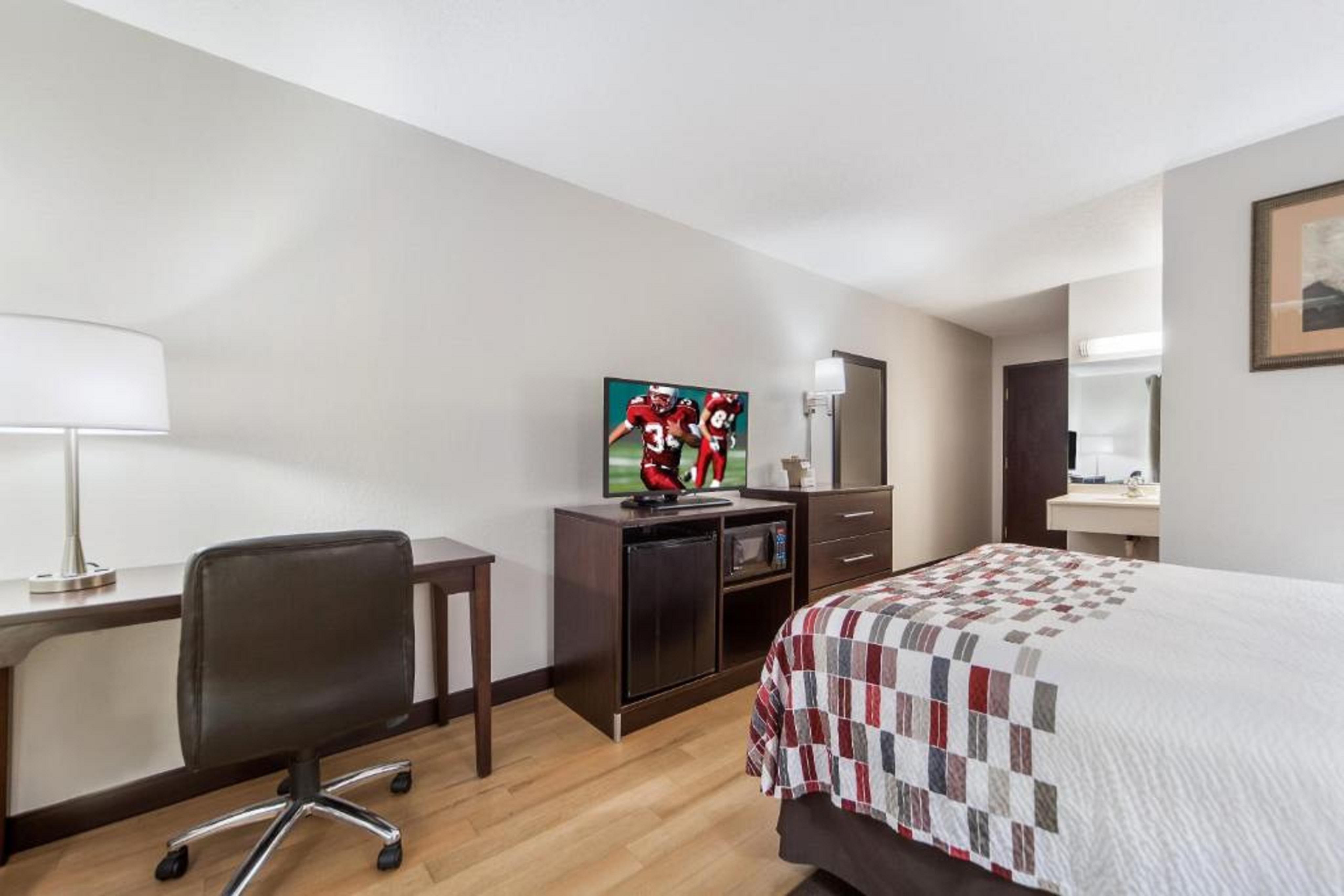 Red Roof Inn & Suites Omaha - Council Bluffs Bagian luar foto