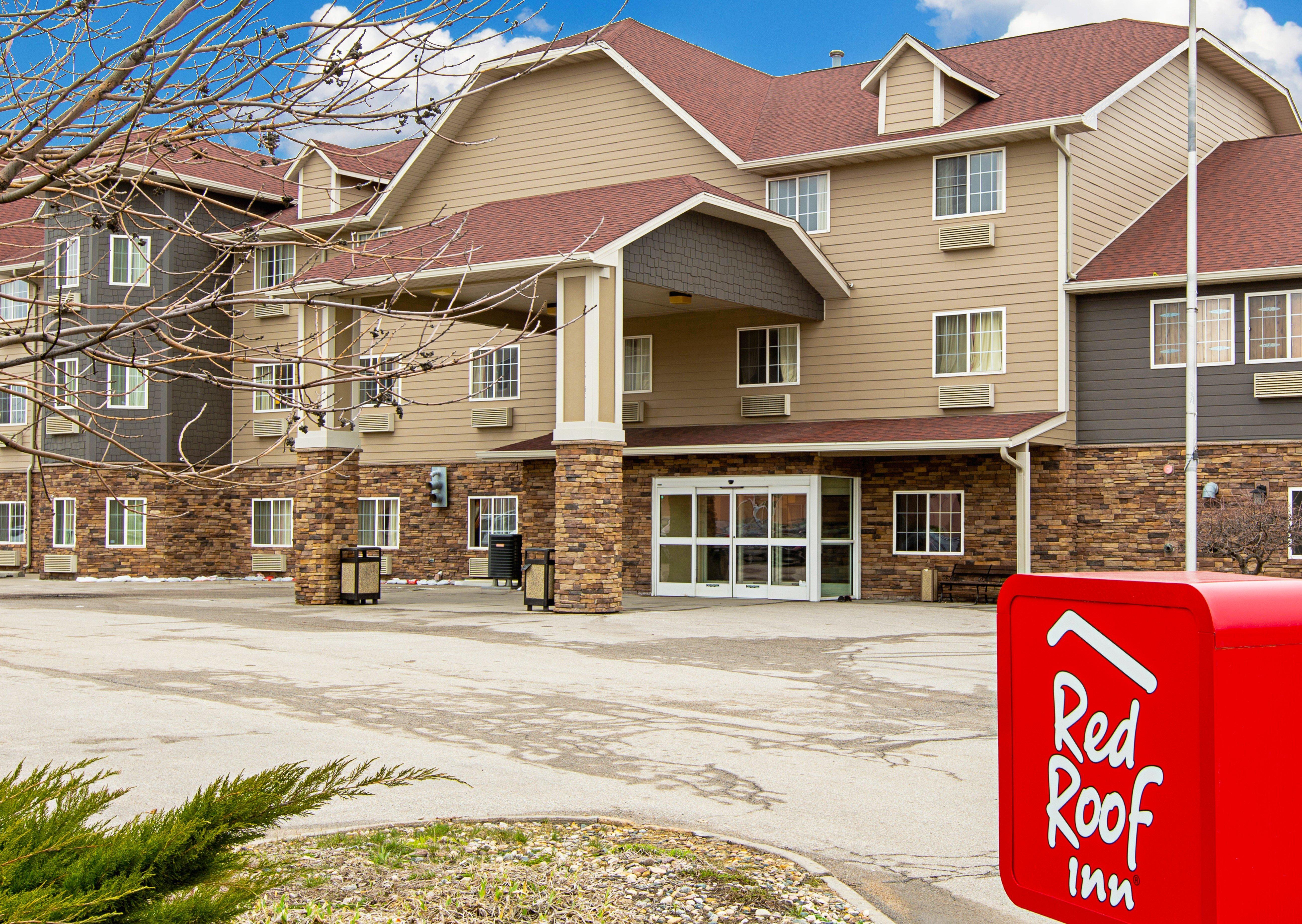 Red Roof Inn & Suites Omaha - Council Bluffs Bagian luar foto