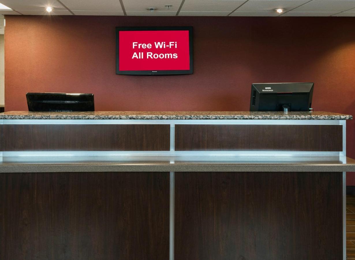 Red Roof Inn & Suites Omaha - Council Bluffs Bagian luar foto